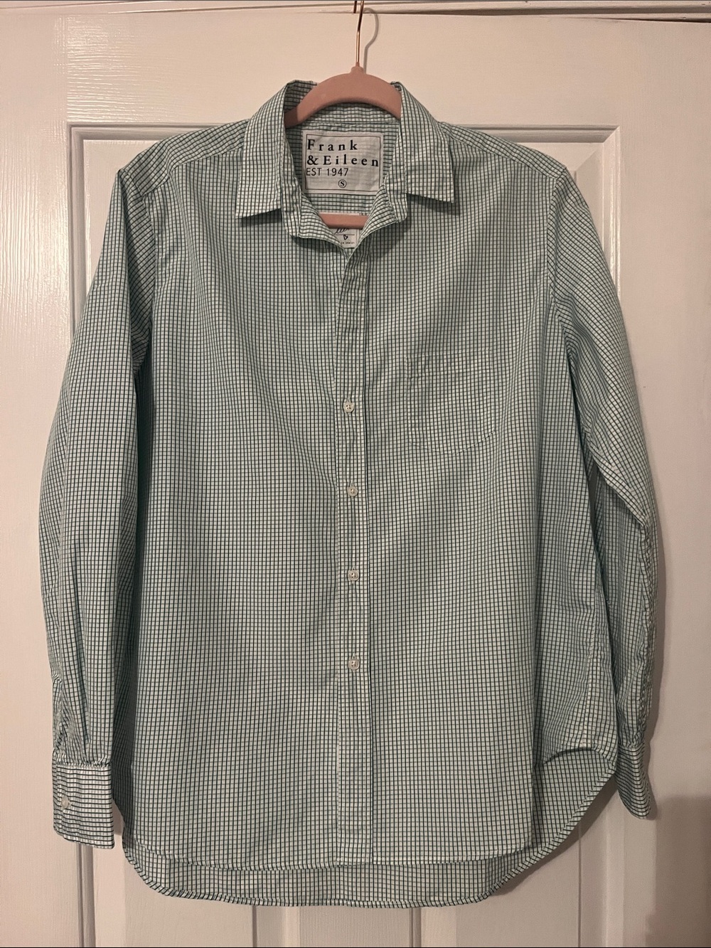 Frank & Eileen Women’s Light Green Check Eileen Superluxe Cotton Button-Down